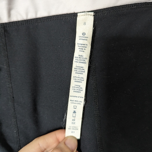 Black lululemon skort - Picture 6 of 8